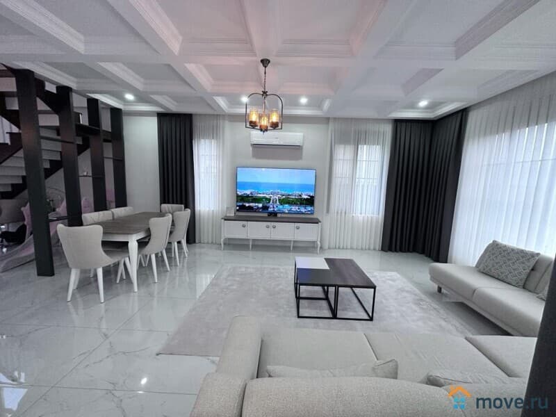 вилла, 250 м², 4 сотки
