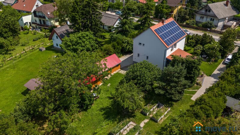 дом, 263 м², 18 соток