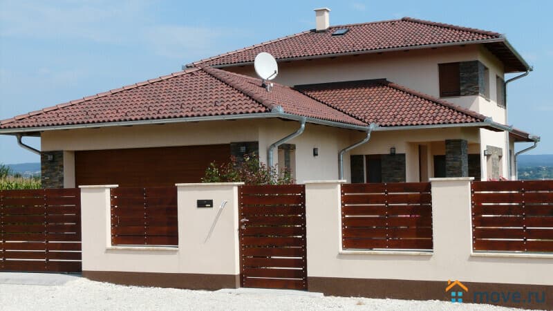 дом, 176 м², 8 соток
