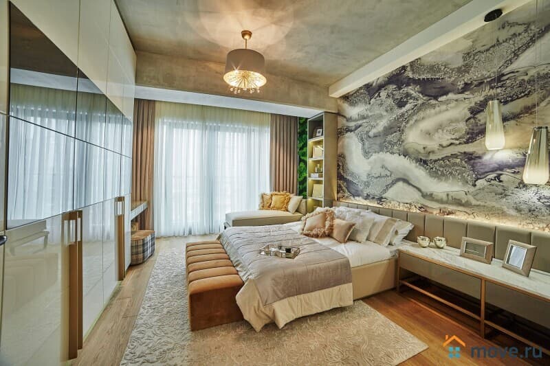 4-комн. квартира, 196 м²