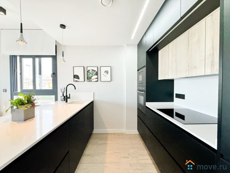 3-комн. квартира, 162 м²