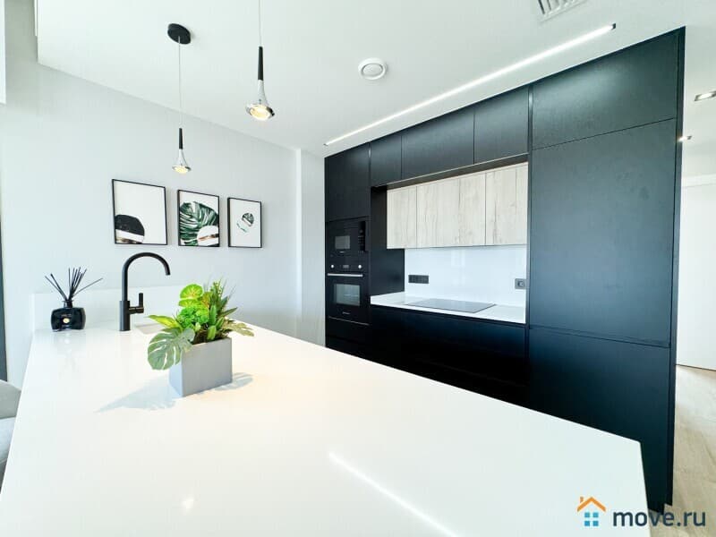 3-комн. квартира, 162 м²