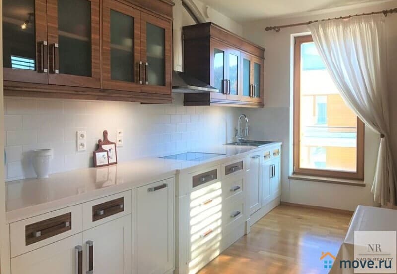 4-комн. квартира, 135 м²
