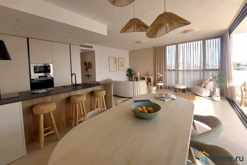 3-комн. квартира, 142 м²