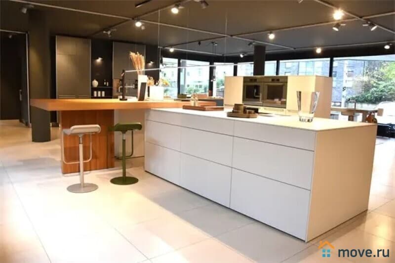 свободного назначения, 678 м²