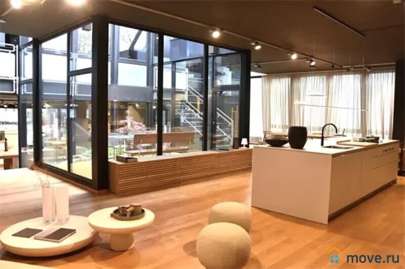 свободного назначения, 678 м²