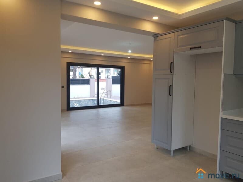 вилла, 250 м², 4 сотки
