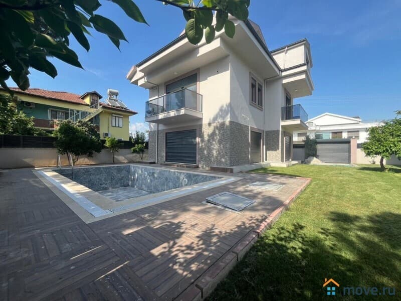 вилла, 250 м², 4 сотки
