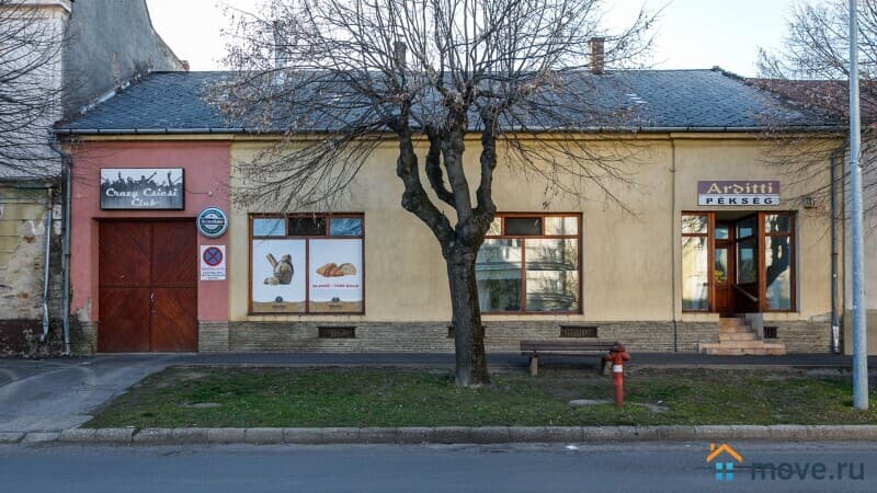 отдельное здание, 340 м²