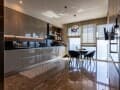 6-комн. квартира, 250 м²