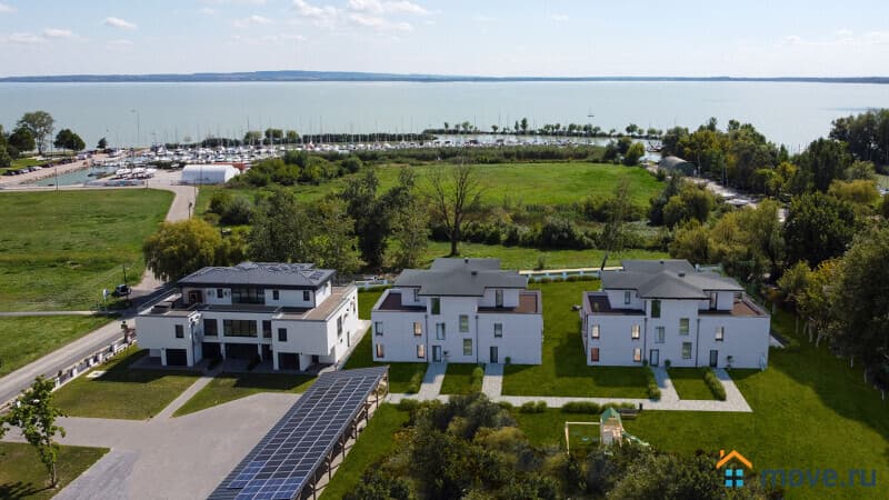 3-комн. квартира, 158 м²