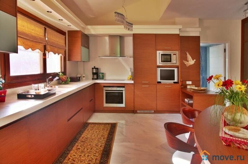 вилла, 1050 м²