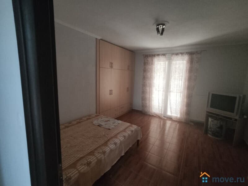 коттедж, 240 м²