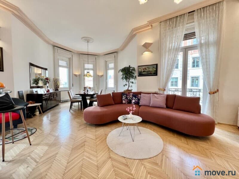 3-комн. квартира, 134 м²