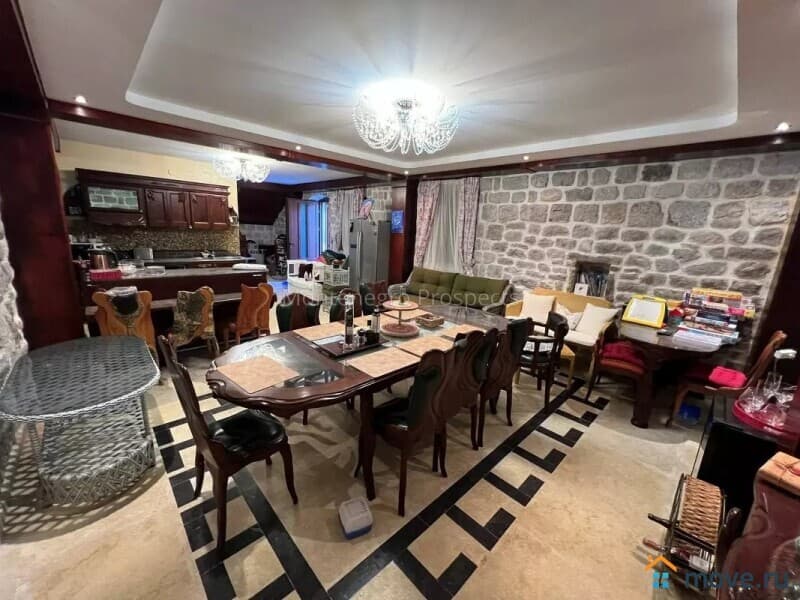 вилла, 280 м²