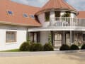 Продаем двухкомнатную квартиру, 43 м², этаж 1 из 2. Фото 1