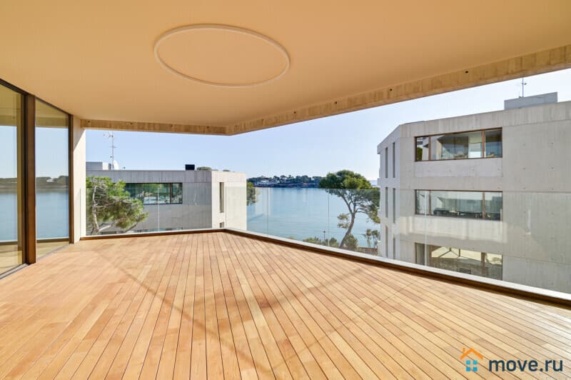 4-комн. квартира, 215 м²