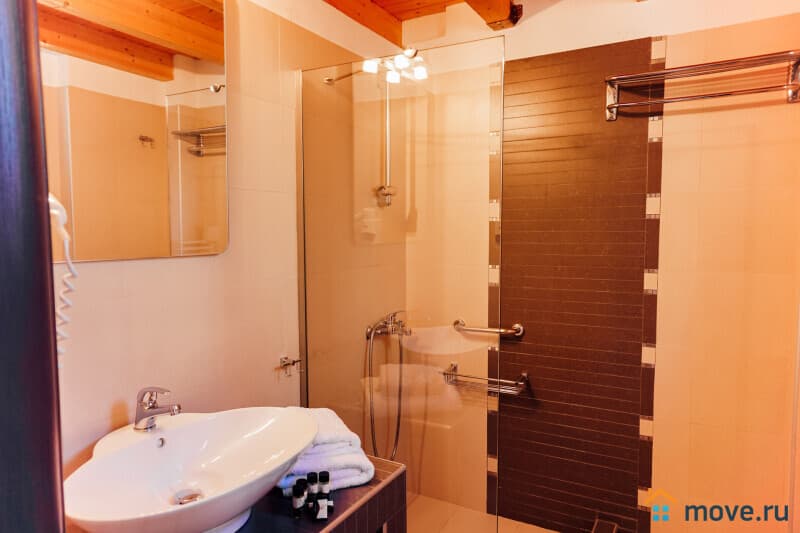 гостиница, 2500 м²
