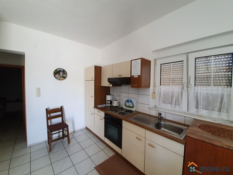 гостиница, 300 м²