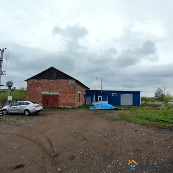 нежилое здание, 200 м²
