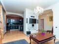 Продаем трехкомнатную квартиру, 69 м², этаж 4 из 5. Фото 1