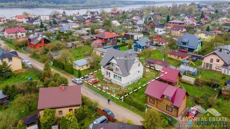 дом, 329.9 м²