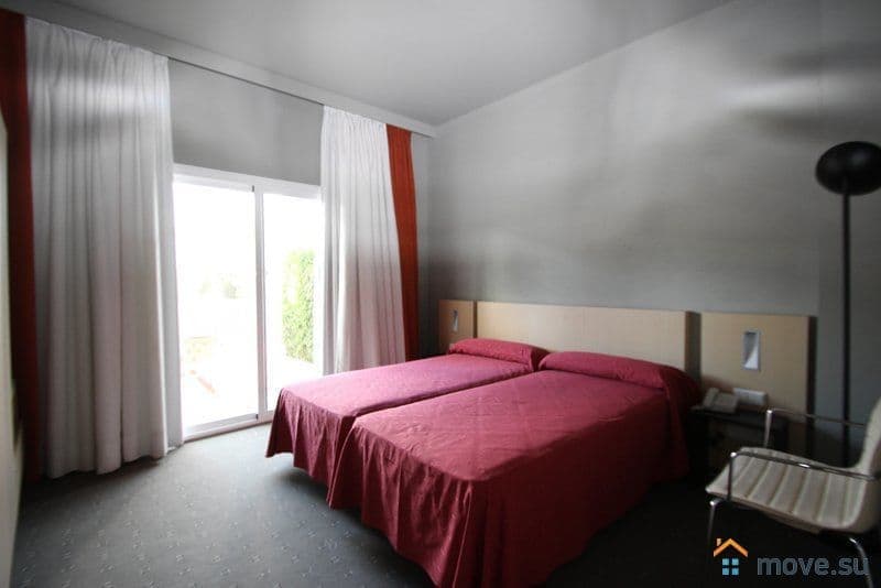 гостиница, 670 м²
