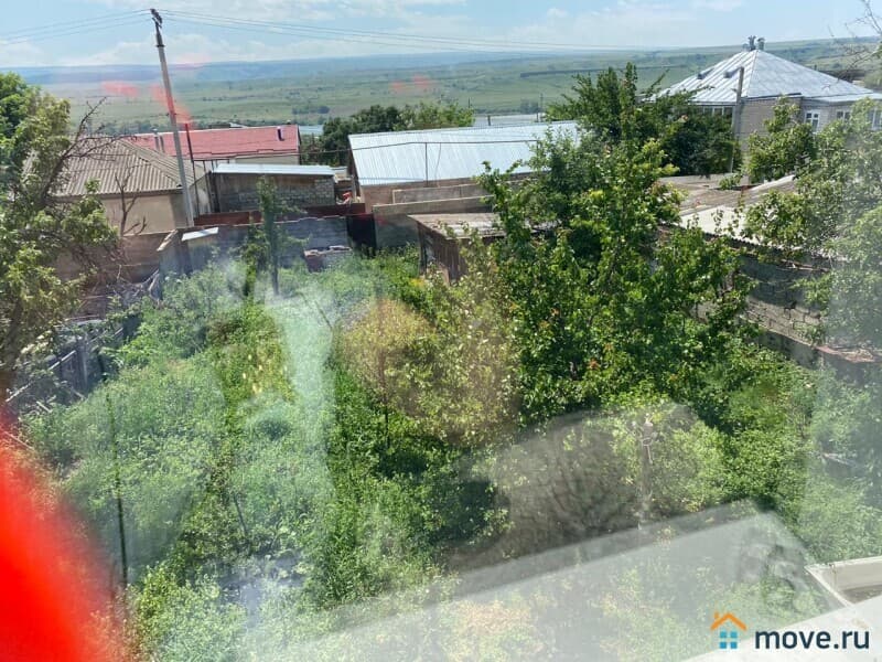 дом, 200 м², 6 соток
