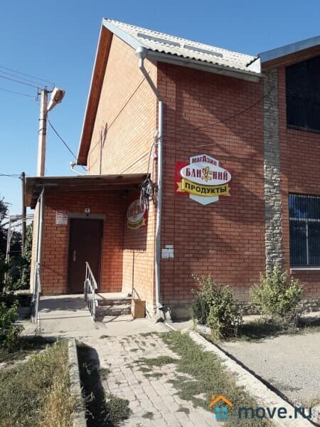 нежилое здание, 243 м²