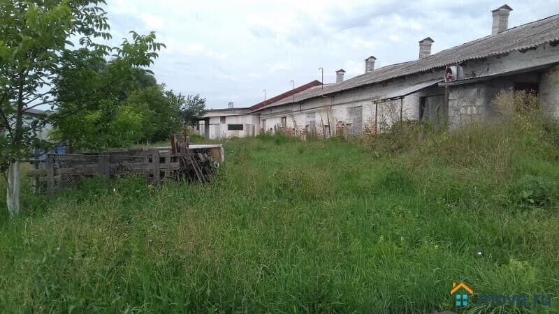 нежилое здание, 1153 м²