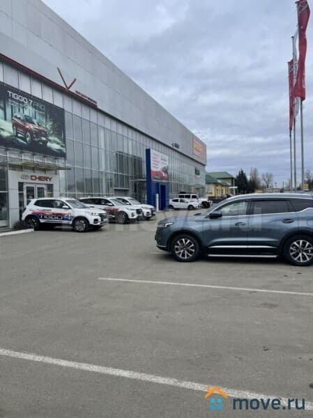 нежилое здание, 5075 м²