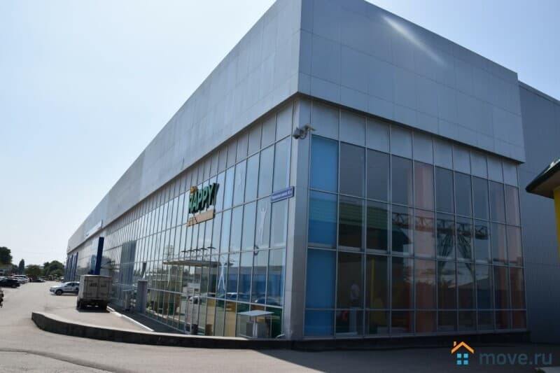 нежилое здание, 5075 м²