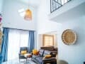 Продать трехкомнатные апартаменты, 110 м², этаж 2 из 3. Фото 4