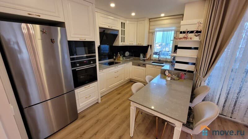 3-комн. апартаменты, 130 м²
