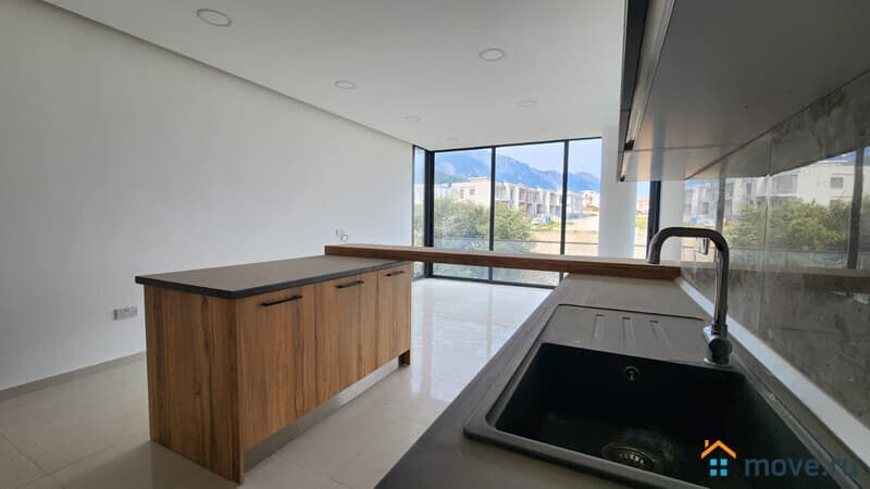 3-комн. апартаменты, 135 м²