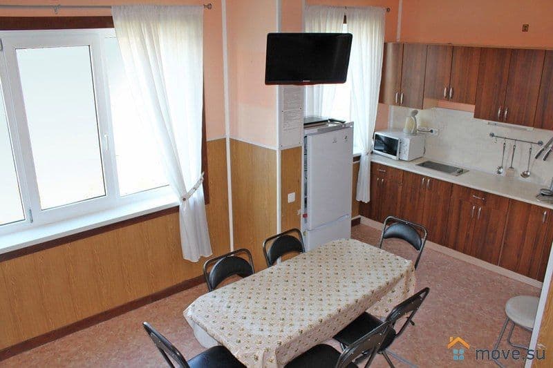 дом, 180 м²