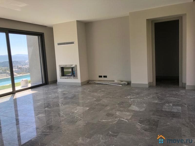 вилла, 450 м², 10 га