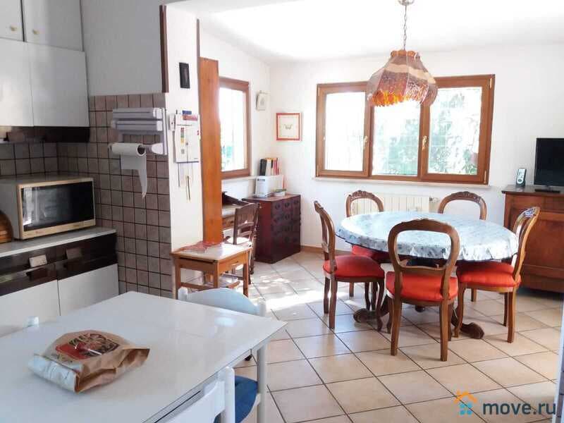 вилла, 250 м²