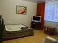 Сдается в аренду посуточно однокомнатная квартира, 46 м², этаж 2 из 9. Фото 1