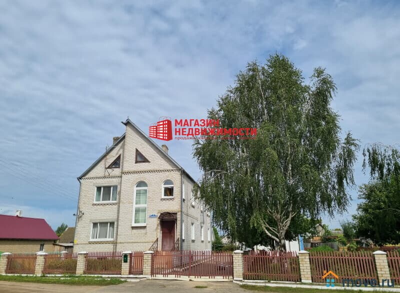 дом, 211.7 м²