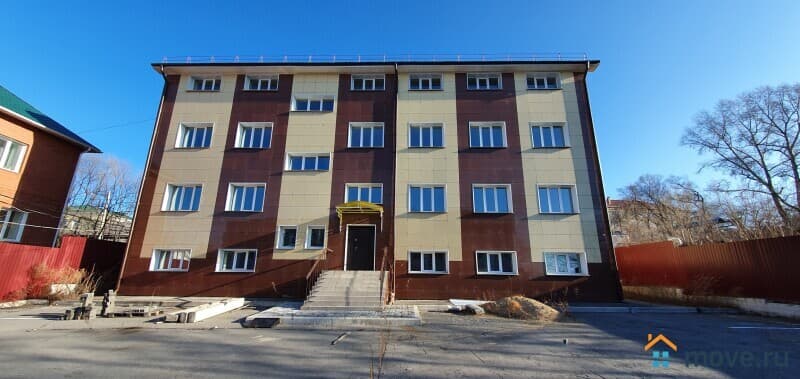 нежилое здание, 908.8 м²
