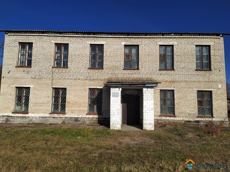 нежилое здание, 448 м²