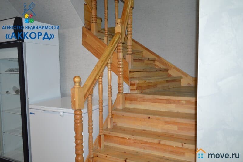 таунхаус, 240 м²