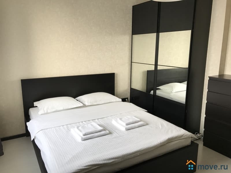 6-комн. квартира, 42 м²