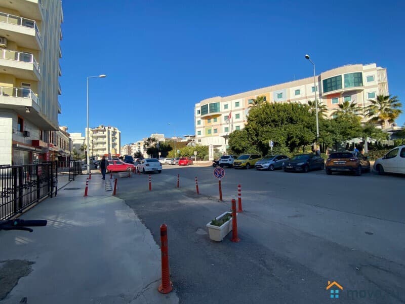 нежилое здание, 360 м²