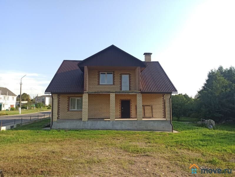 дом, 190 м², 10 соток