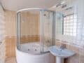 Объявление о продаже четырехкомнатной квартиры, 182 м², этаж 2 из 4. Фото 18