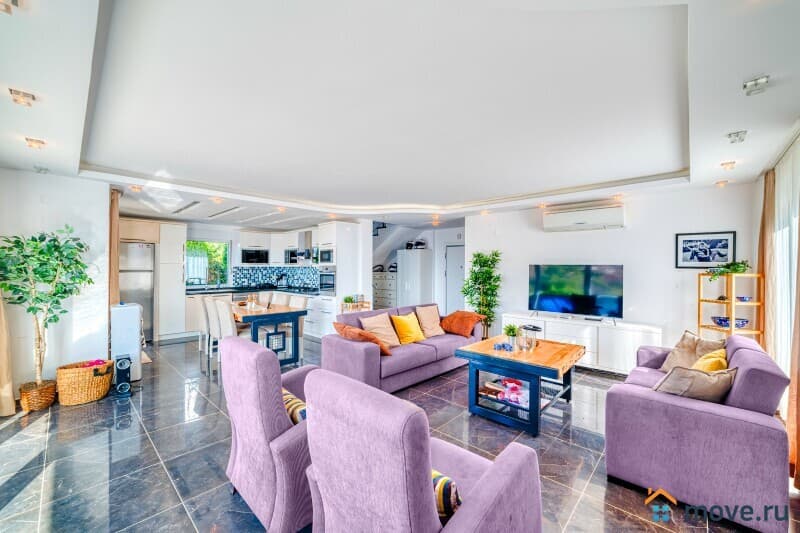 вилла, 250 м², 5 соток