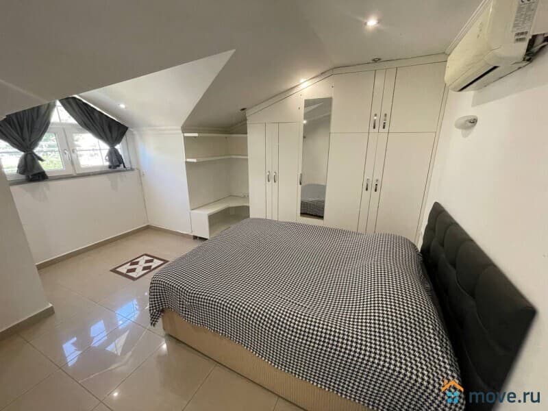 4-комн. пентхаус, 220 м²
