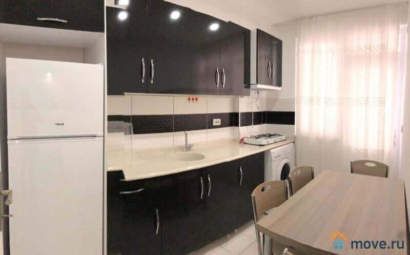 дом, 545 м², 3 сотки